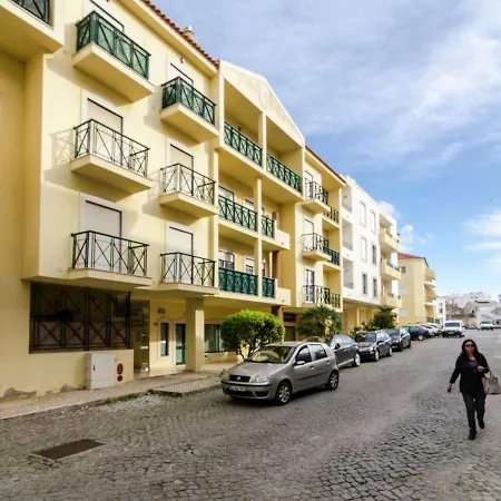 Cozy Lagos Apartment Near Beach