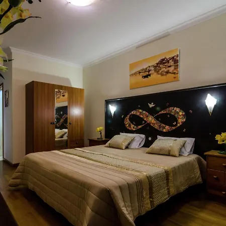 Warm And Comfortable Apartment