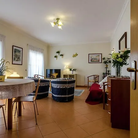 아파트 Cozy Lagos Apartment Near Beach 라고스